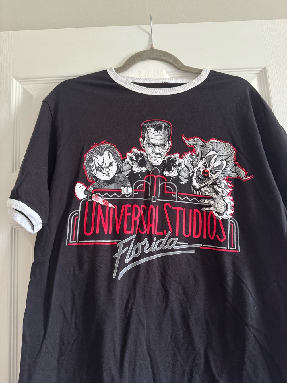 Universal studios Florida black Tee Horror nights 2021